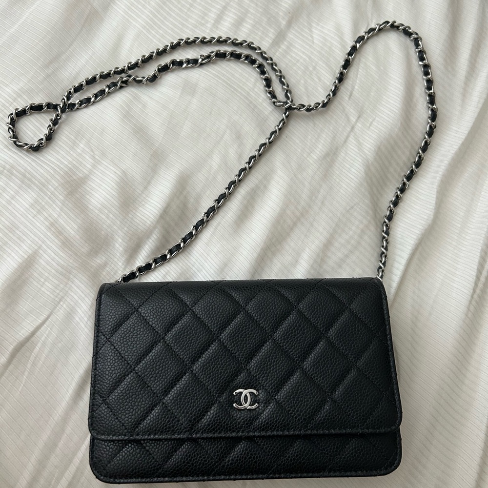 Chanel wallet on chain (WOC) with SHW